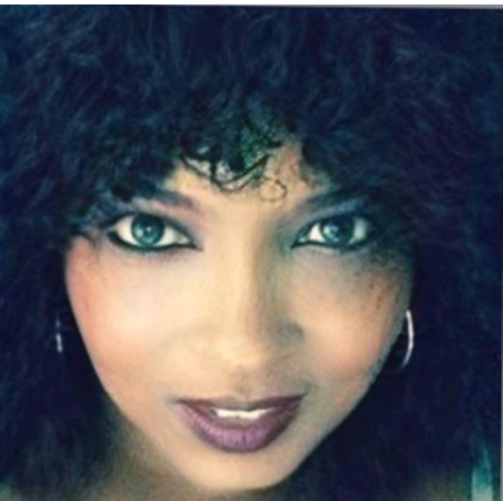 Meet your Posher, Lynn